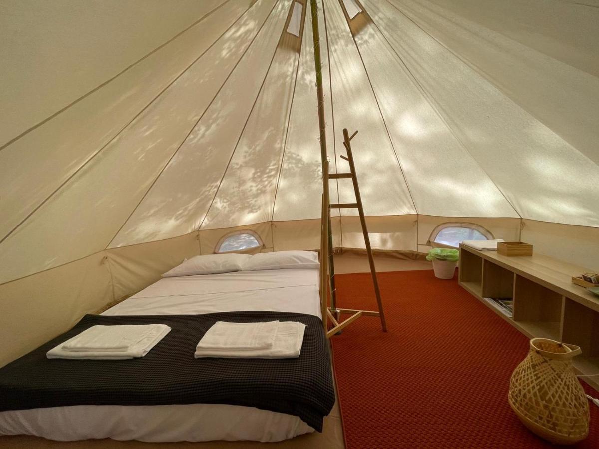 River Tribe Glamping Laino Borgo Exterior foto